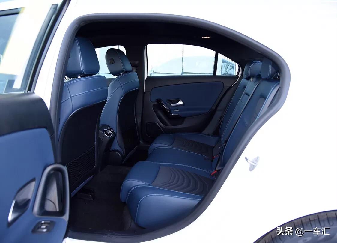 奥迪a3和奔驰a180l两个价位对比,奔驰a180l和奥迪a3三厢