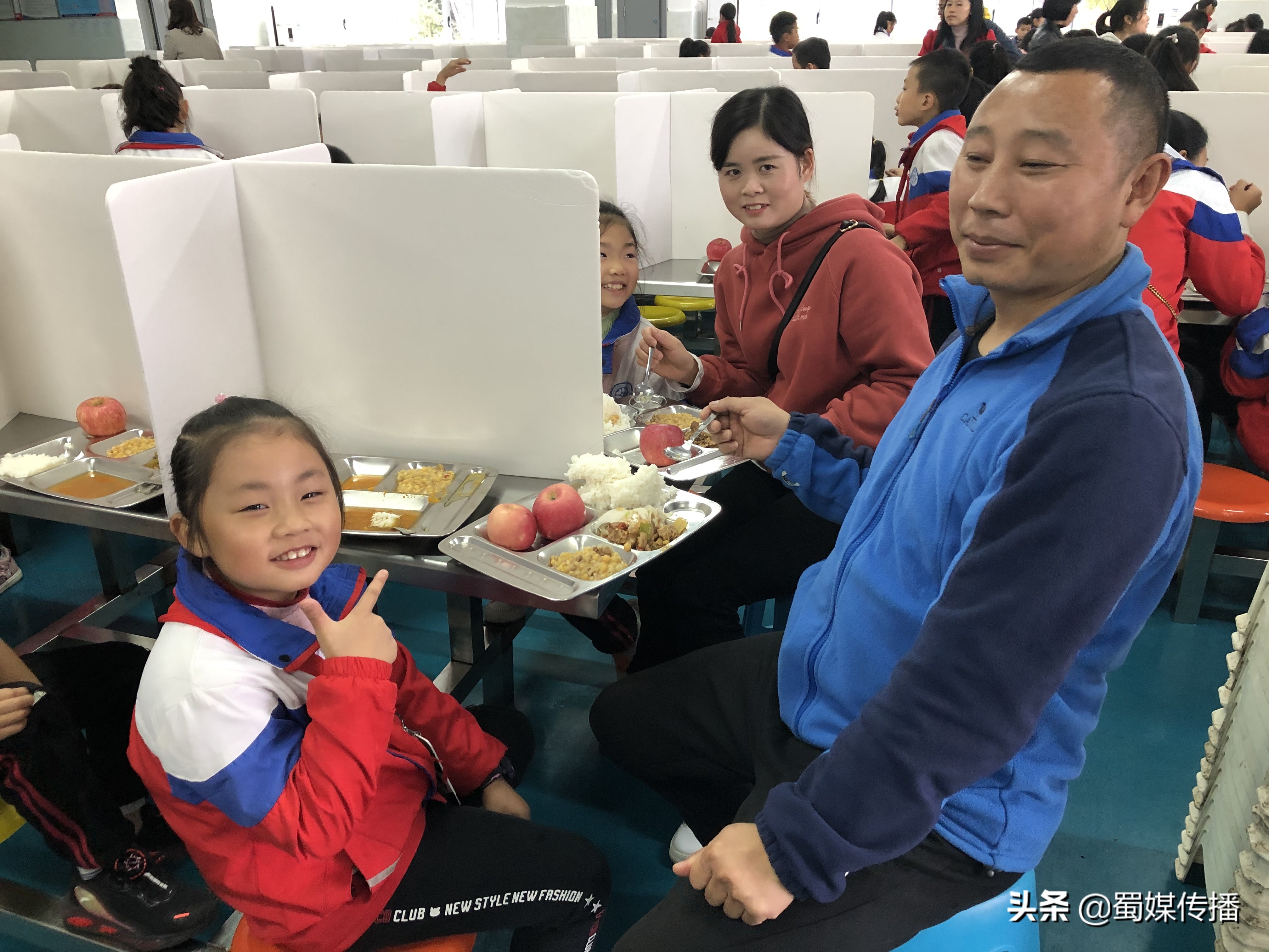 泸州市长江小学校活动,泸州市长江小学校家长进课堂活动