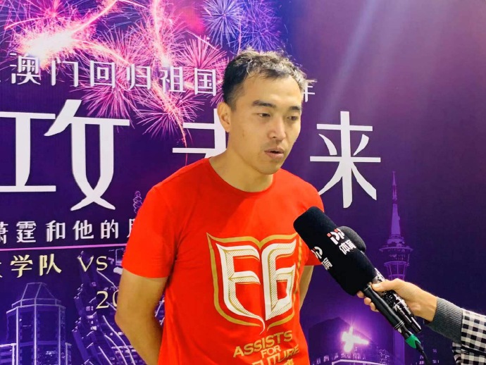 冯潇霆评武磊进球视频,冯潇霆吐槽众人视频