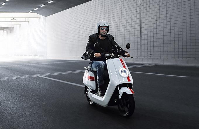 支持快充续航200km电动摩托车,续航300公里最便宜的电摩推荐