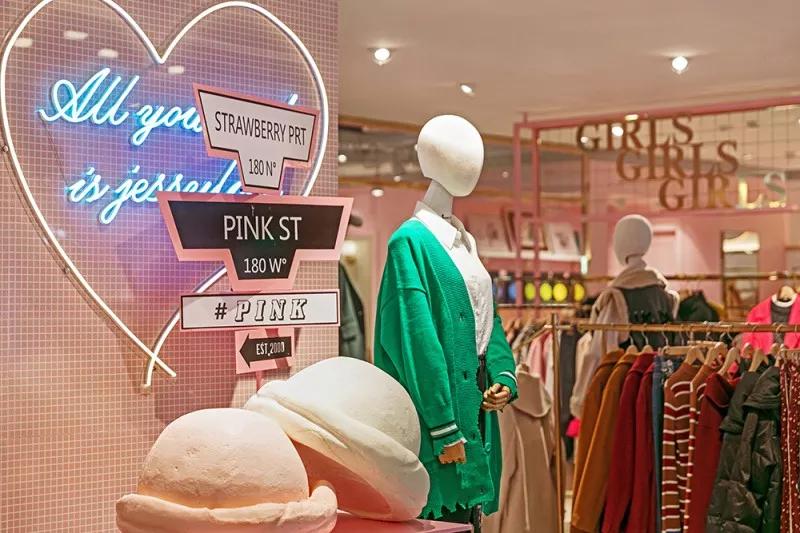 对比阿依莲、CCDD，这个少淑女装更受90、95后的青睐