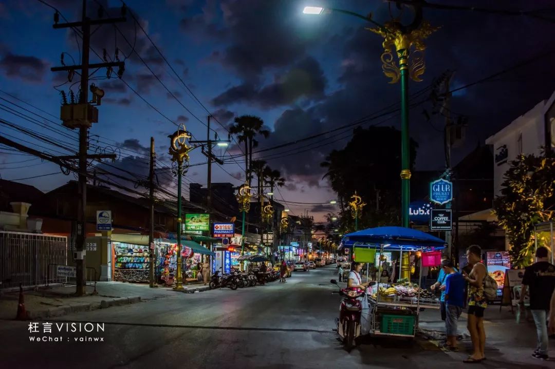 繁华熙攘，从海滩到山路的芭东（Patong）风情