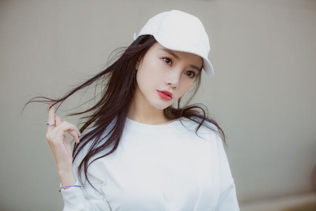 李小璐祖籍安徽安庆市哪个县,李小璐出生于安徽安庆