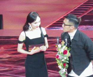 黑化后的女星杨幂,离婚黑化