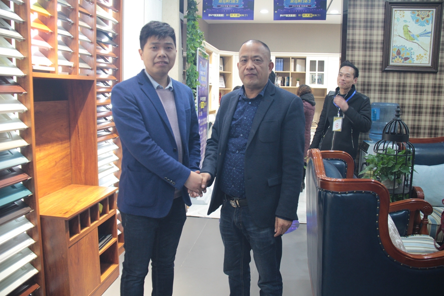 新洛阳信息港对认证商家开展走访回访活动助推企业发展