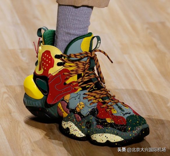 惊喜不断的惊艳亮相,惊喜不断开箱视频在线观看