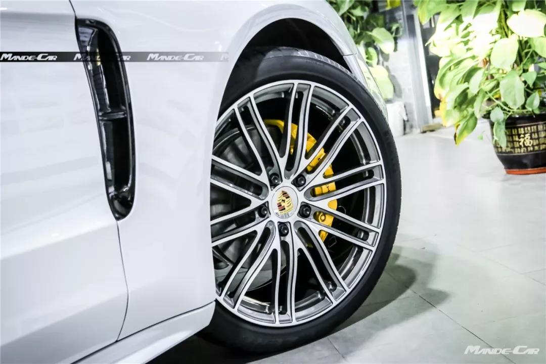 保时捷panamera19寸改装,2021款保时捷panamera4s改装套件