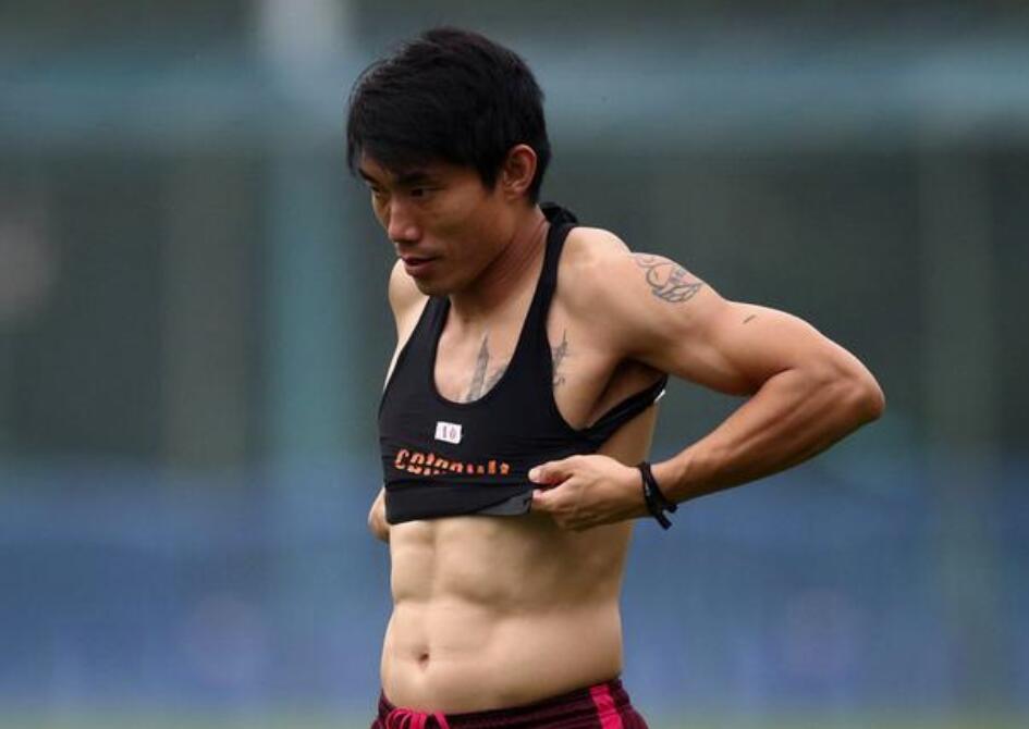 c罗年轻时的颜值与身材,c罗颜值巅峰期和身材