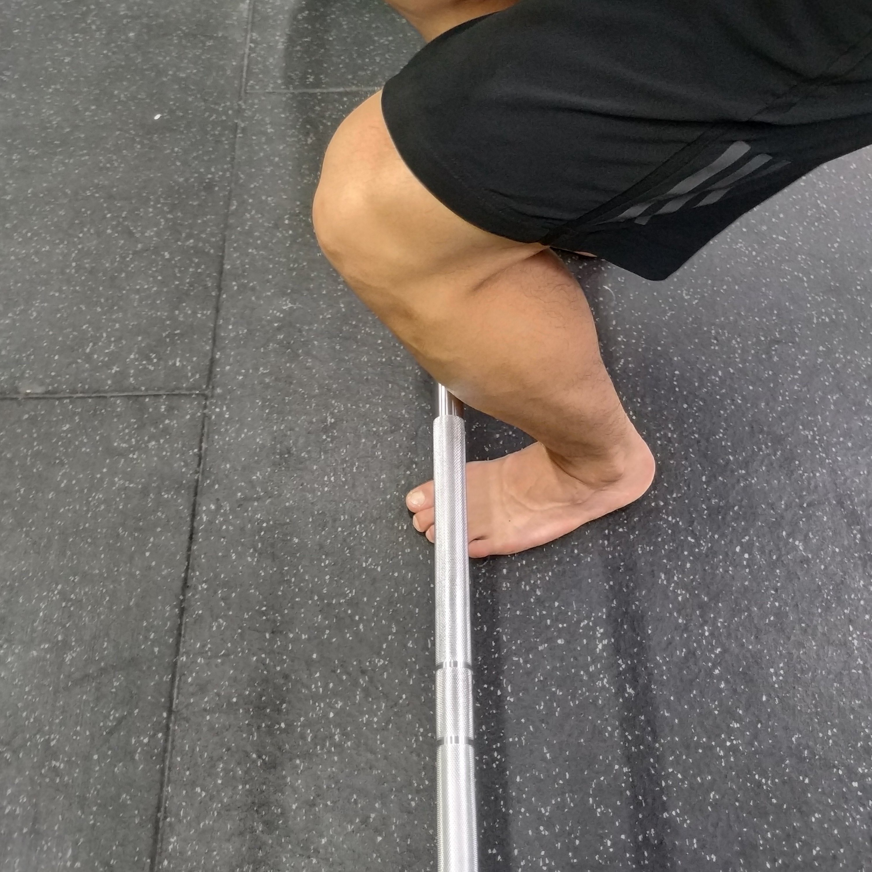 传统硬拉的正确方法,传统硬拉简单一点还是宽距硬拉难