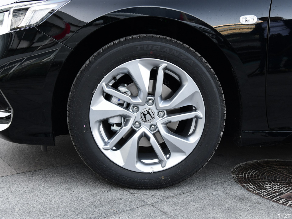 十代雅阁精英版轮胎详细参数,十代雅阁装什么轮胎最精英