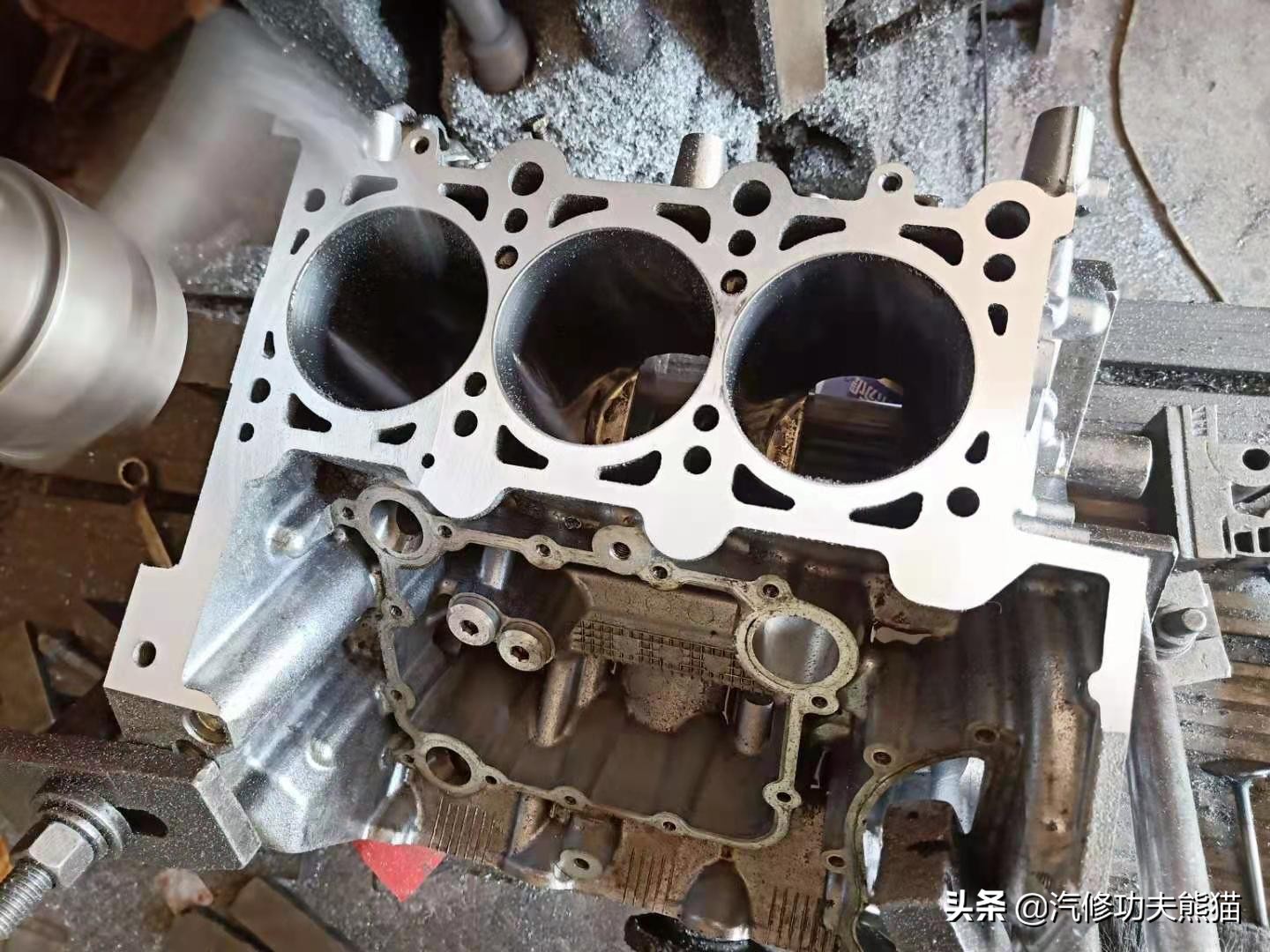 08款奥迪a6l手动挡2.0t烧机油么,09款奥迪a6l2.4烧机油怎么解决