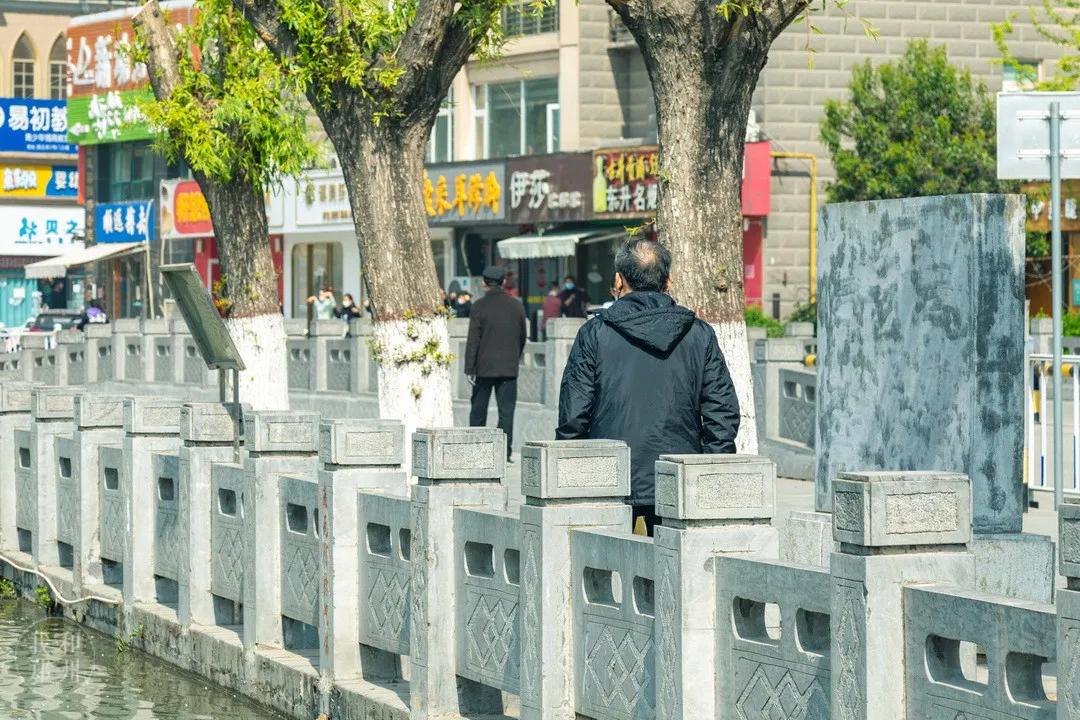 今天，带郑州的老铁们逛吃后河芦