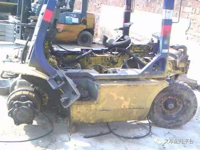 叉车师傅的辛苦与感受,别再抱怨养车难