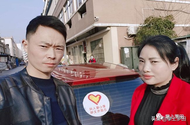 他们的付出值得铭记,他们的身影我们应该永远铭记