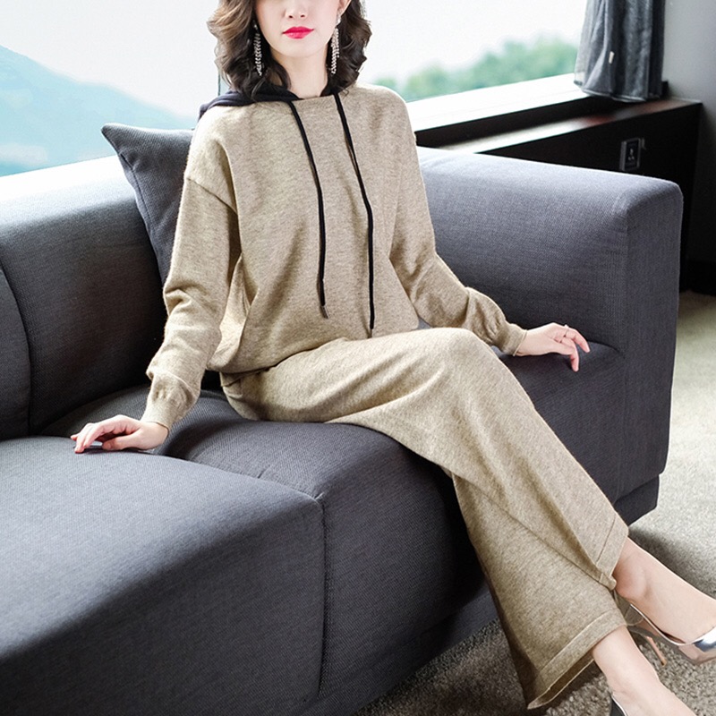 高档时尚显年轻妈妈装,年轻时尚妈妈装套装