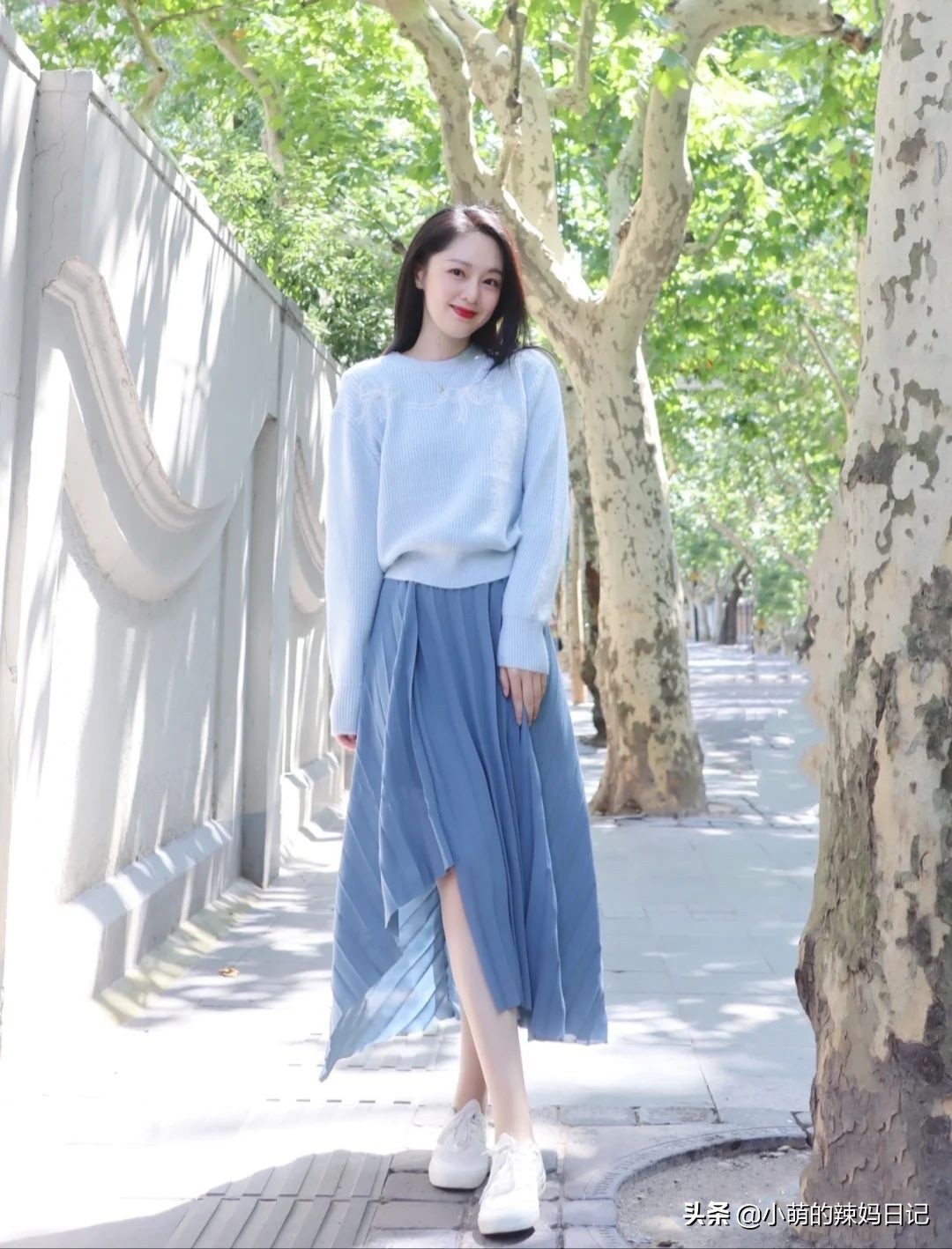 新款流行裙子碎花显白,今年这8条碎花裙好看又显瘦