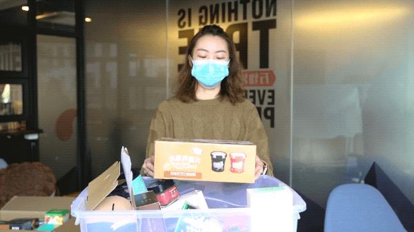 在李佳琪直播间买零食，是个划算的选择吗？