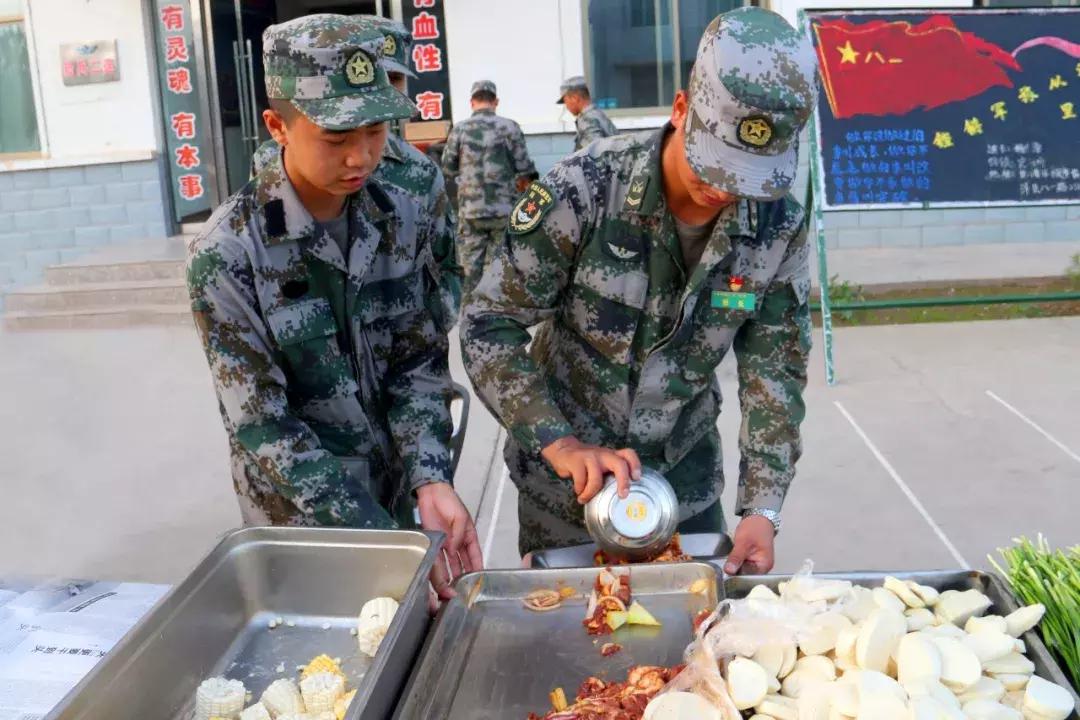 新兵来了吗,戈壁新兵第一次拉练