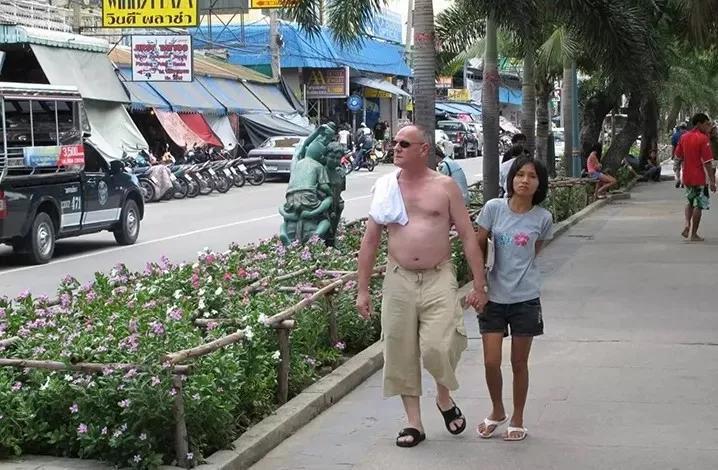 这里租妻合法，艾滋指数全球第一，每年竟还有3000万人要去