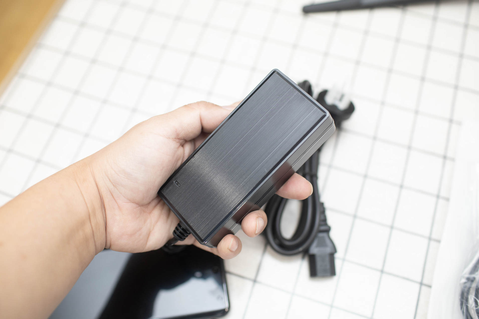 ktc48寸显示器,32寸显示器1k144hz游戏体验