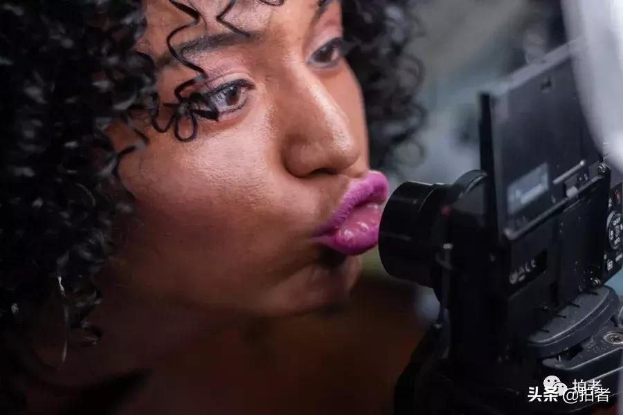 “女装大佬”木木：我更愿意被称作美妆博主