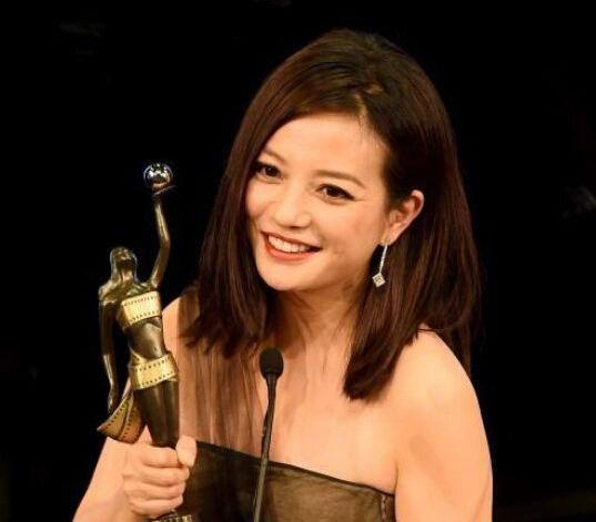 19年前赵薇拍少林足球,琼瑶评价赵薇演少林足球