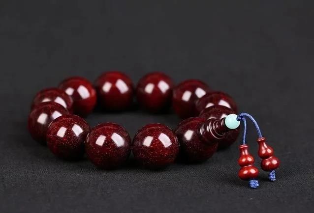 文玩药片和珠子有什么区别吗,文玩圈里的药片