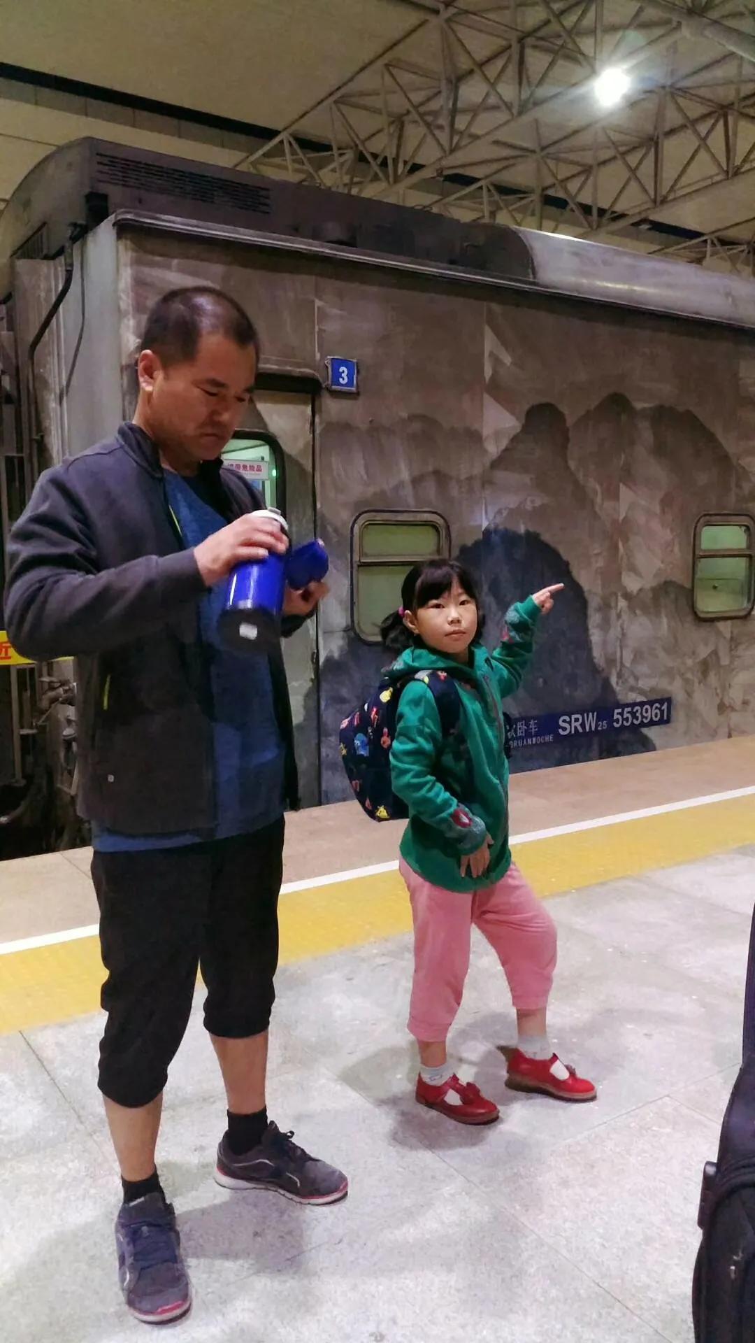 一家三口的田园生活,一家三口在大理的田园边租房15年