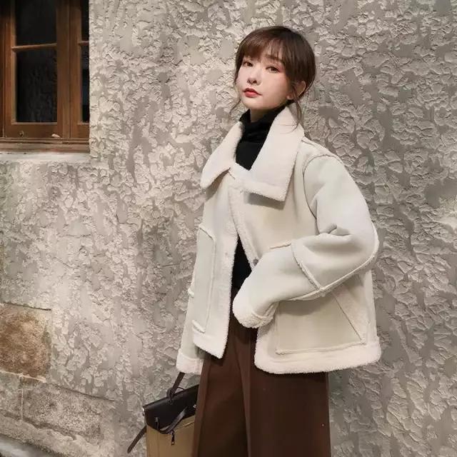 大年初一穿的挺漂亮,大年初一穿美衣