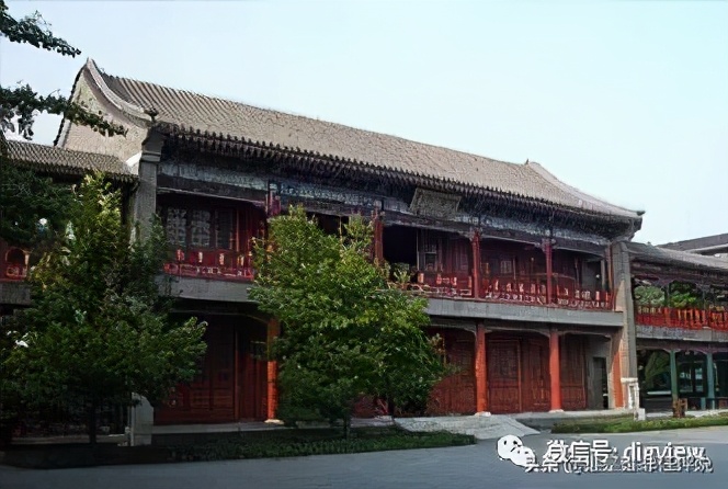 贾宝玉为什么是贾家的核心,贾宝玉在红楼梦中的地位和意义