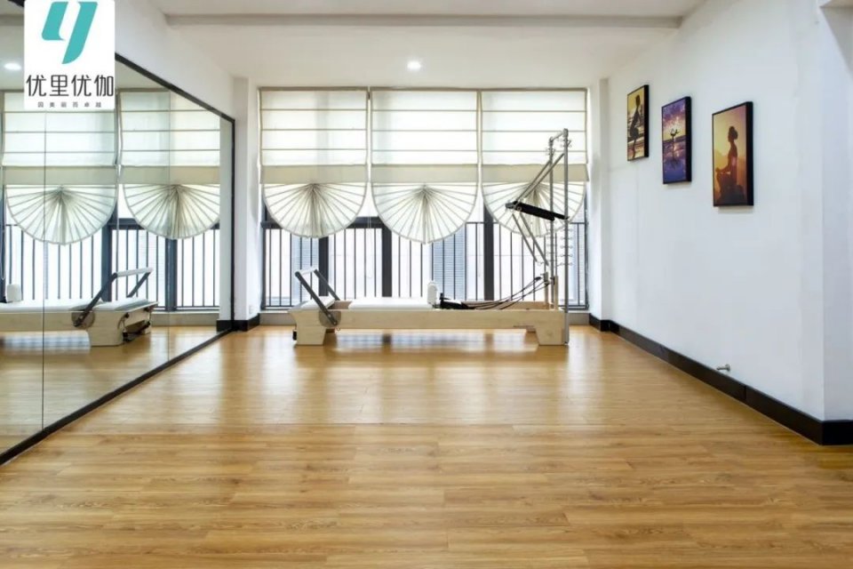 瑜伽提升自己气质的动作,瑜伽提升气质教程在家练