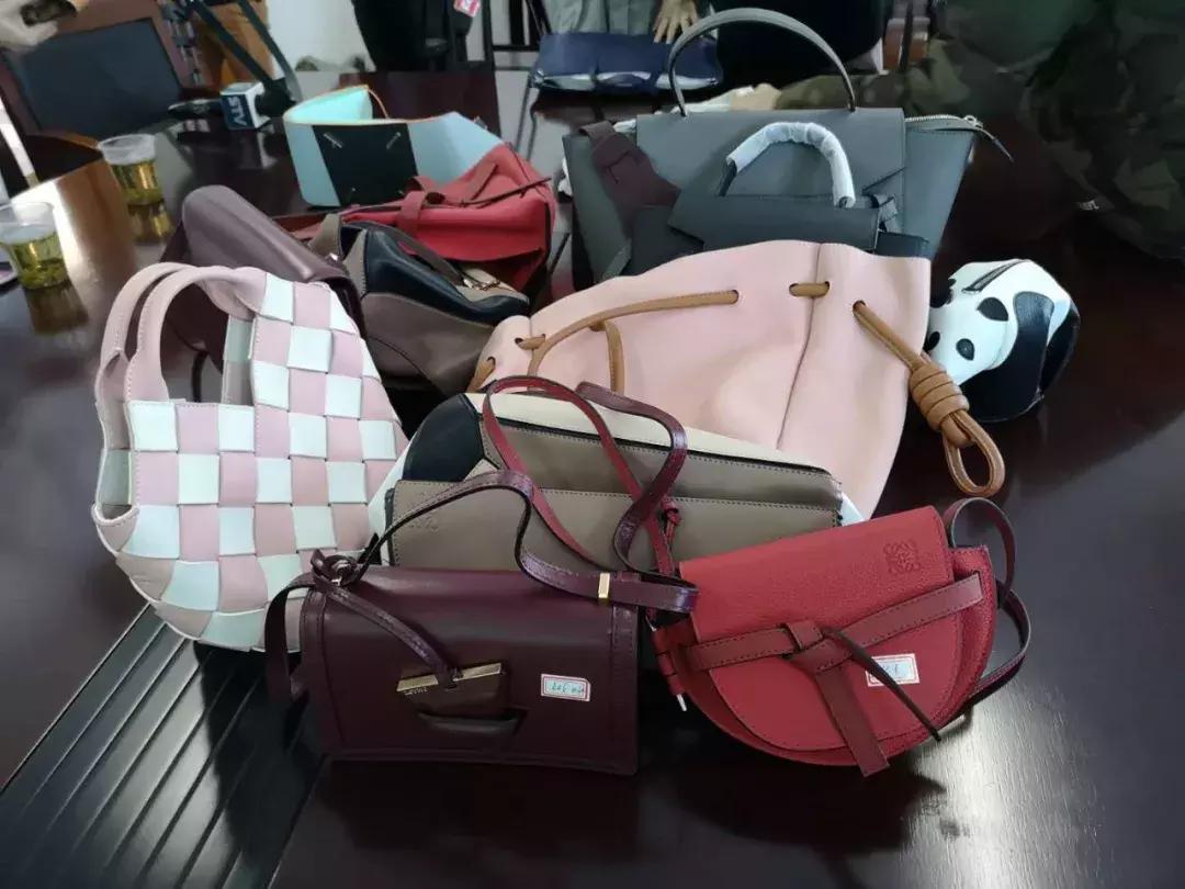 朋友圈里能买到LV、LOEWE“超A货”!“业界良心”是这样养成的…