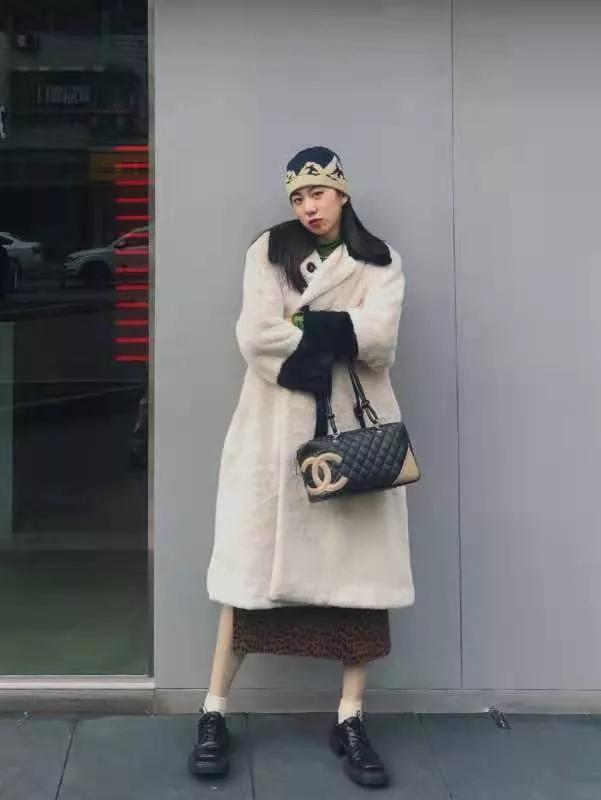 只要上班够土下班就没人认出,只要上班够土下班就认不出来