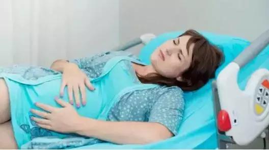 欧弟老婆过预产期求发动，其实可以自然催产！