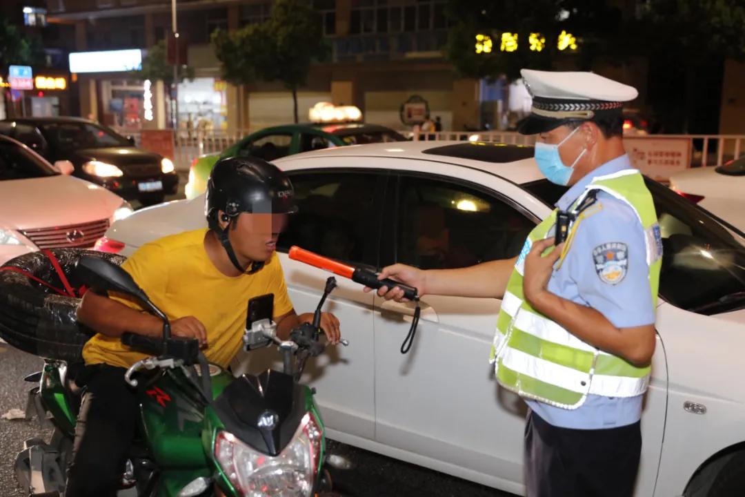 警方大清查一夜抓获20多人,汕头潮南统一清查行动