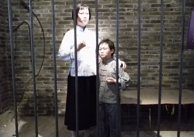 杨开慧死后15年，毛岸英说出她的遗言，毛*东泽**没听完就已泪流满面