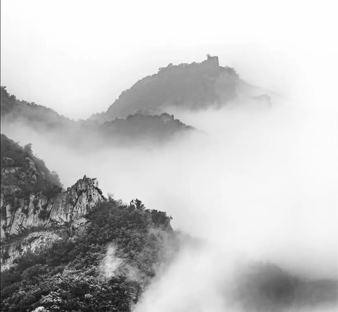 长城的眺望口和垛口,绥中锥子山长城风光