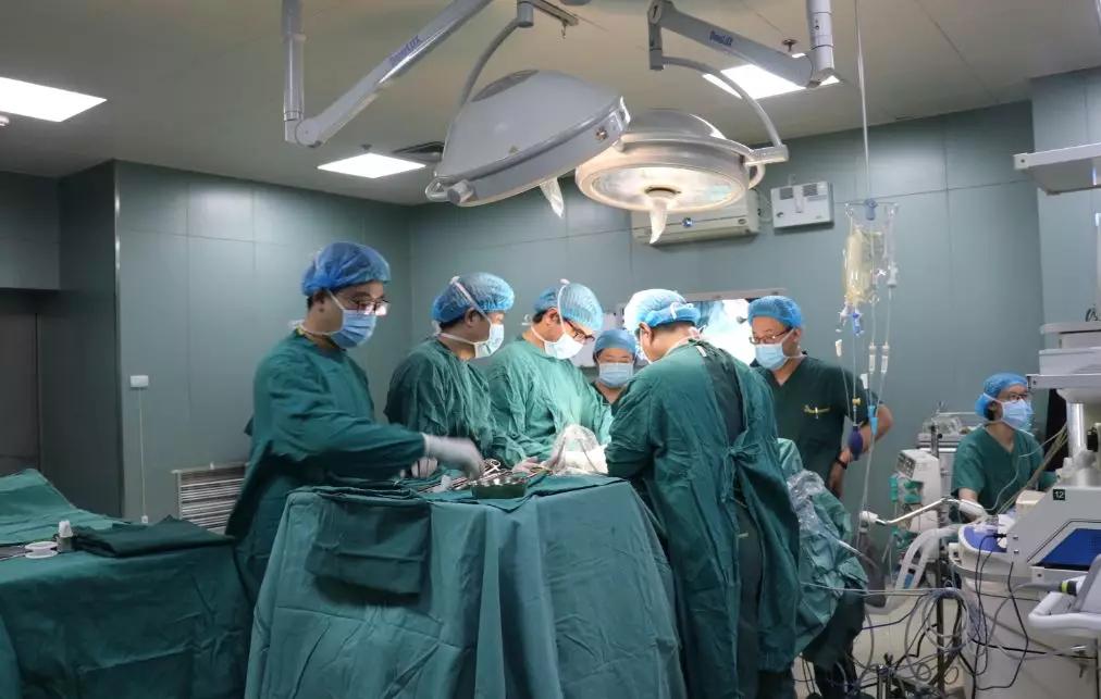 “小感冒”突然变成了“肺癌”！徐州肿瘤医院与冈萨雷斯教授合作