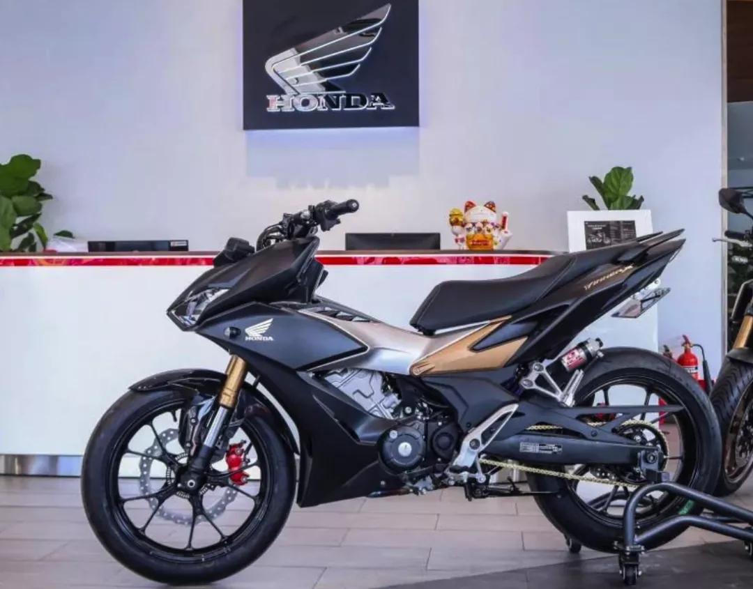 战斗弯梁摩托改装,本田winnerx150弯梁报价