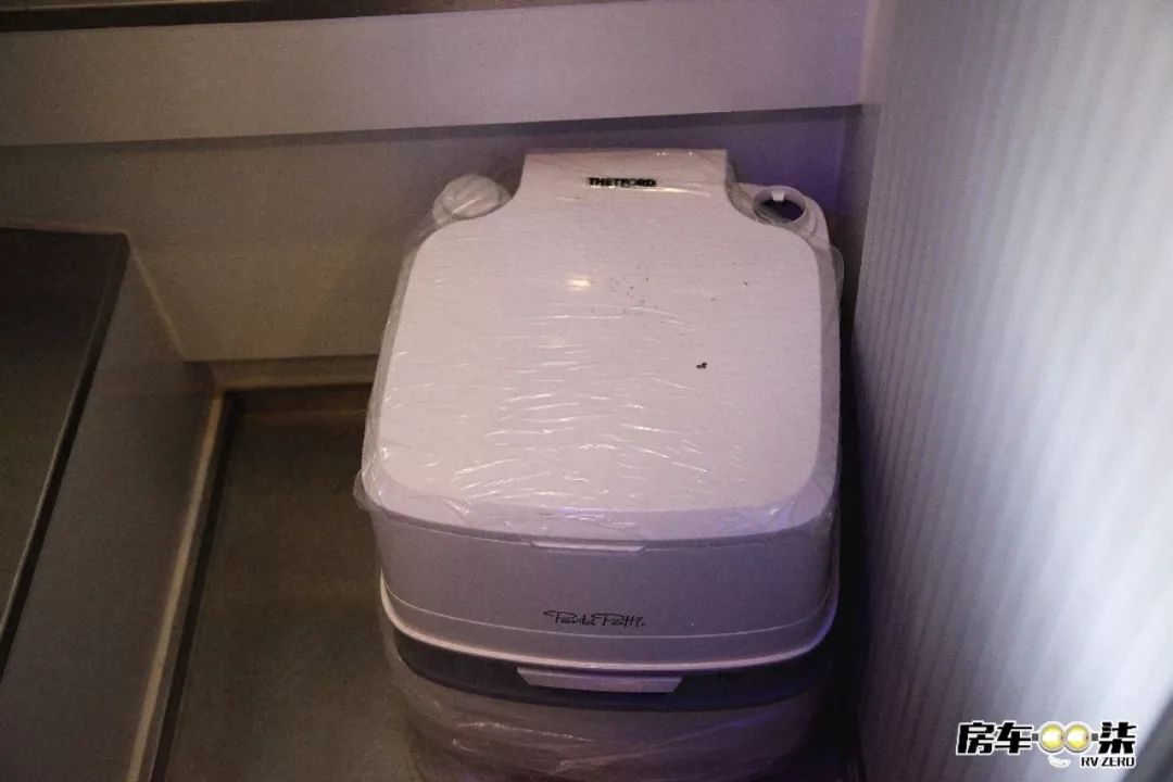 外观低调,配置却很丰富,老百姓也能买得起的东风舒侣B型房车