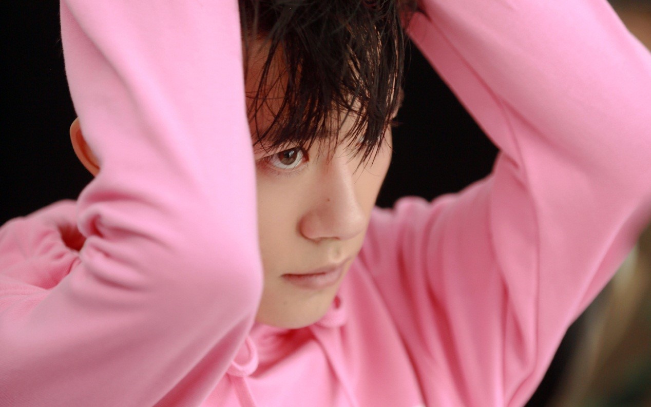 易烊千玺说自己比较慢热,易烊千玺逐渐走出慢热