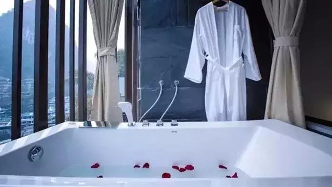 阳朔带游泳池价格适中的酒店,阳朔旅游比较方便的酒店