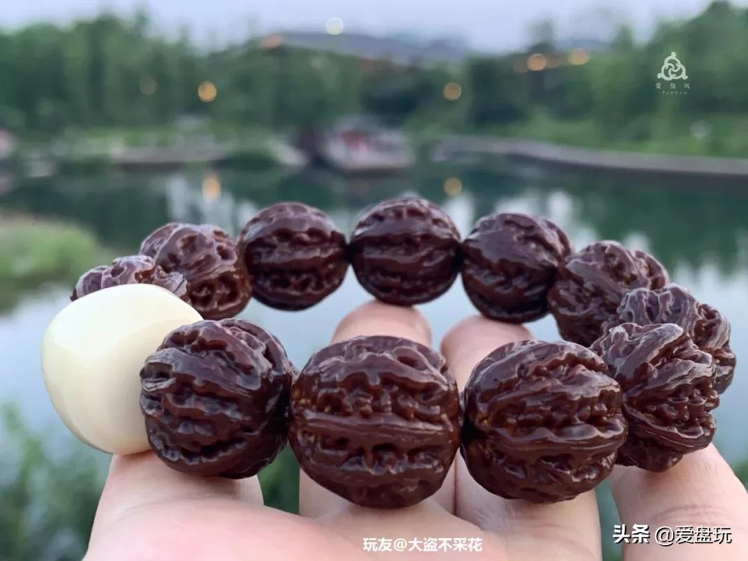 什么手串盘包浆好看,玩最便宜的手串盘出最美的包浆