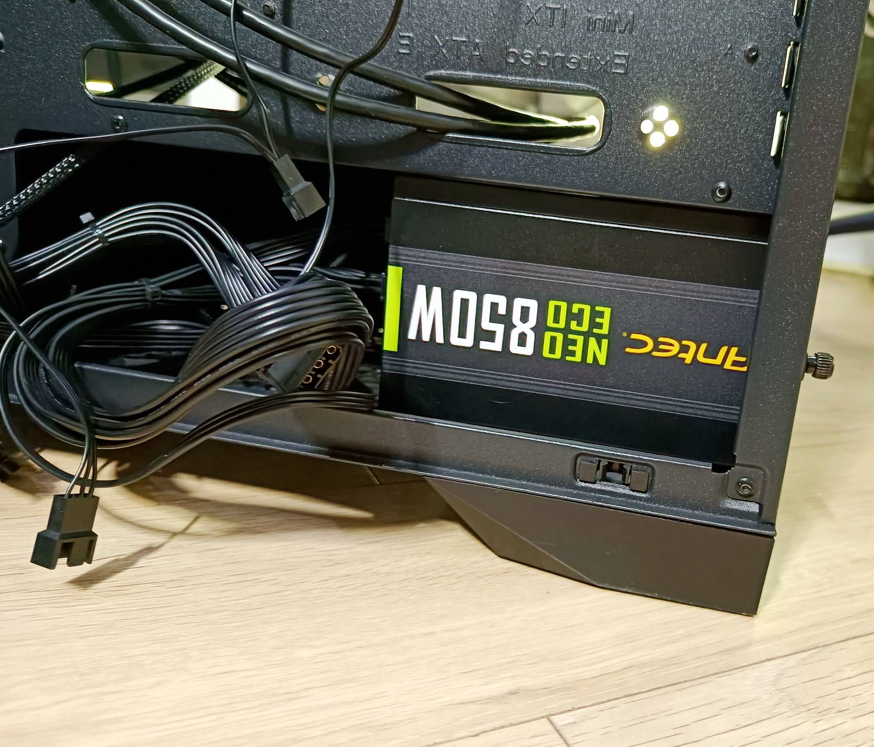 电脑散热器怎么装电源,电脑散热器安装供电