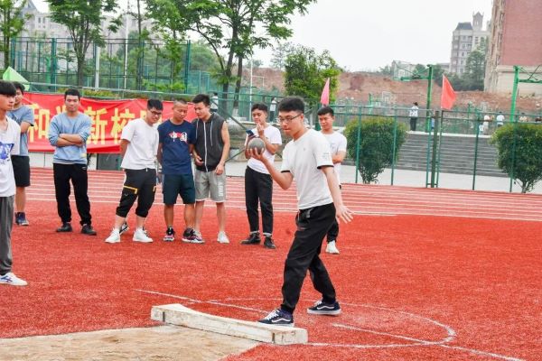 运动会圆满结束运动不止步,运动会闭幕但人生不落幕