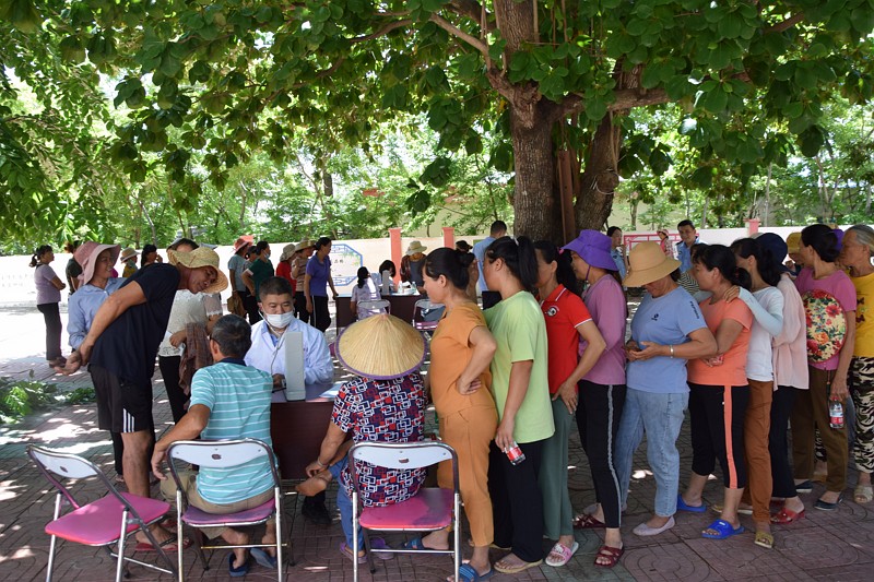 党史宣讲小分队海口支队,帮扶村开展党史宣讲活动