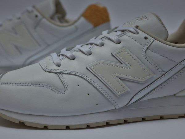 健身鞋女款2022新款百搭潮流,减震跑步鞋女款boost底