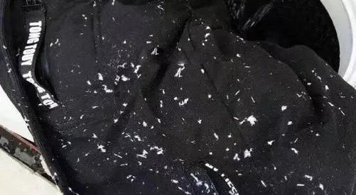 耳机进水了还能用吗怎么处理,耳机进水了是否还能正常使用