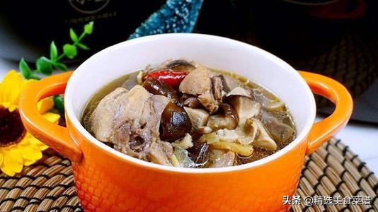 用微波炉做香菇滑鸡煲仔饭,香菇炖鸡这样做最简单味道最美