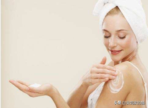 皮肤一摸就跟鸡皮一样,脸上出现鸡皮肤和小红点